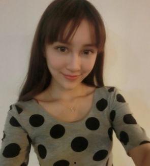 美女学生生活照